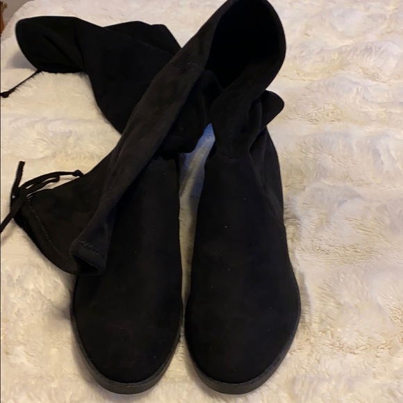 Over the knee boots - Picture 3 of 3